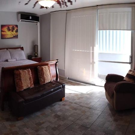 Apartamento Saint Tropez San Juan Exterior foto