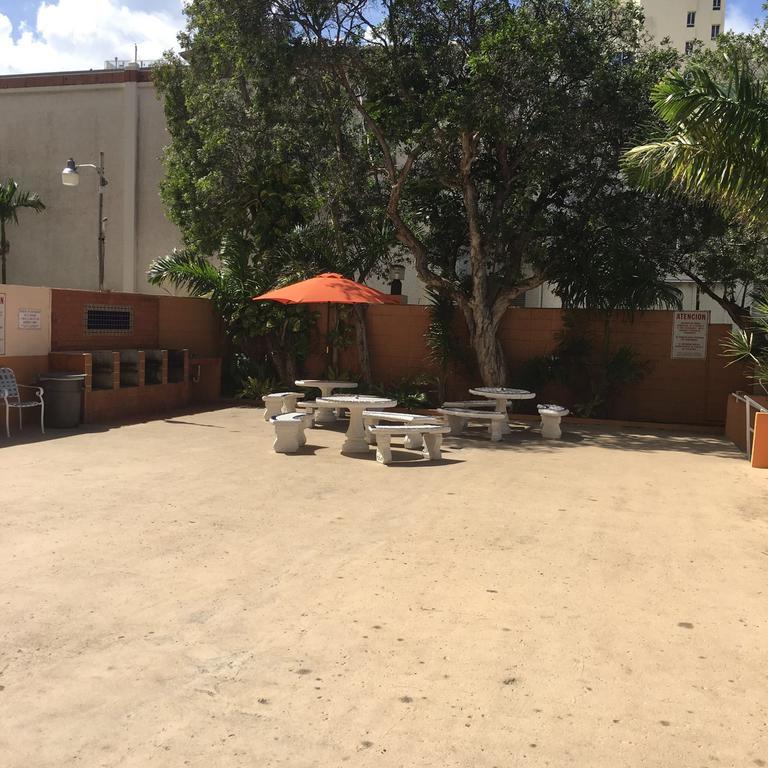 Apartamento Saint Tropez San Juan Exterior foto